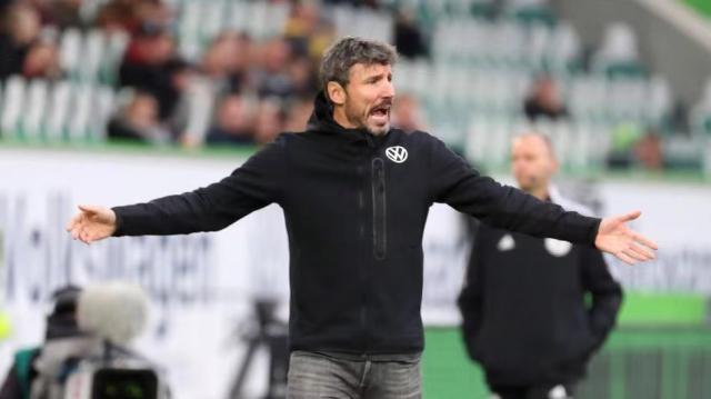 为球迷奉上 为球迷奉上